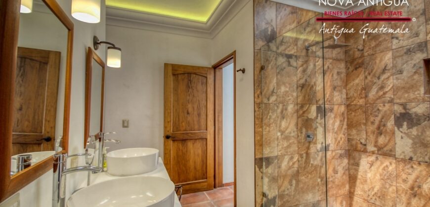 F491 – House for sale in a residential area in Jococtenango