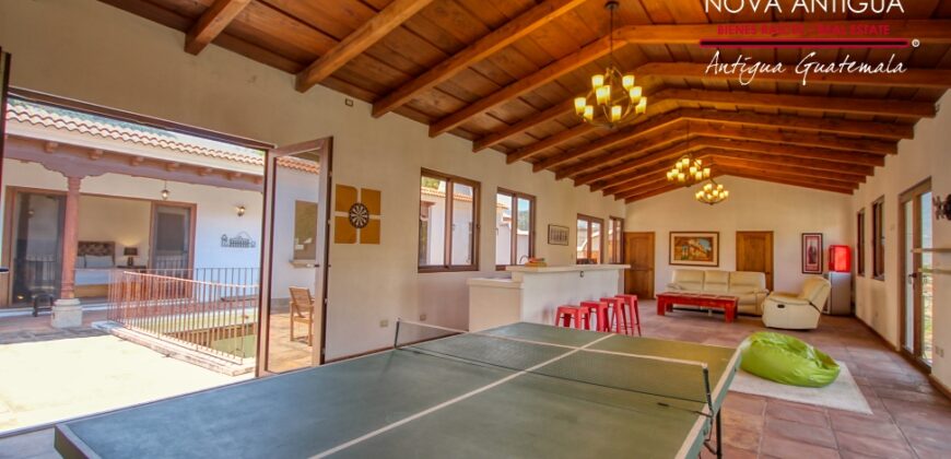 F491 – Casa en venta en residencial en el area de Jococtenango