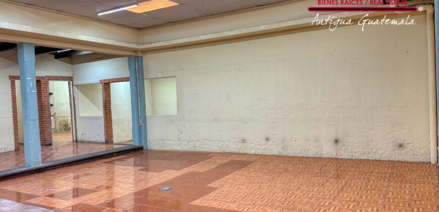 A4244 – Commercial space for rent in Antigua Guatemala