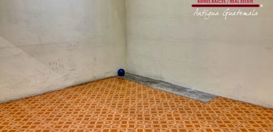 A4244 – Commercial space for rent in Antigua Guatemala