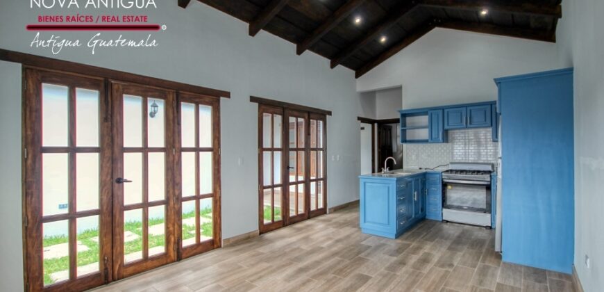 T50- Casa en venta en el area de San Miguel Dueñas