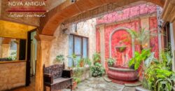 A4247 – House in the Antigua Guatemala area