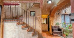 A4247 – House in the Antigua Guatemala area