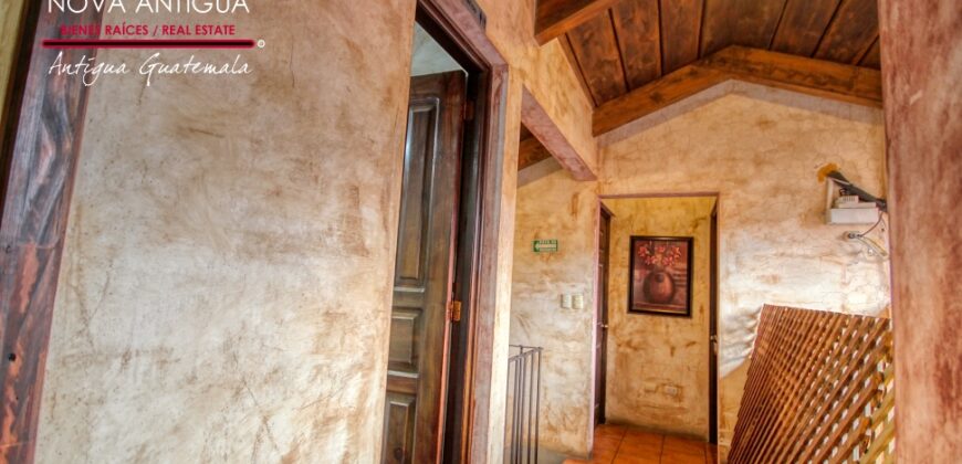 A4247 – Casa en el area de Antigua Guatemala