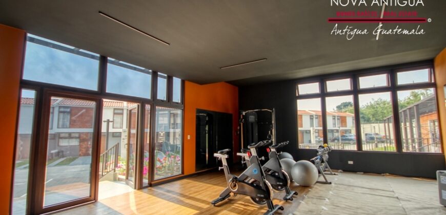 R35 – Bonita casa en venta en carretera hacia Alotenango