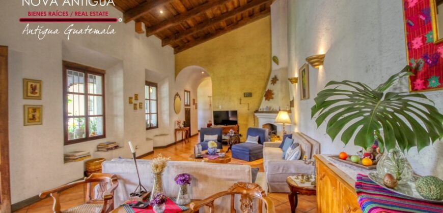 A4249 – Hermosa propiedad con amplio jardin