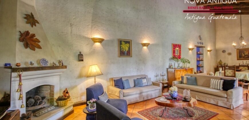 A4249 – Hermosa propiedad con amplio jardin