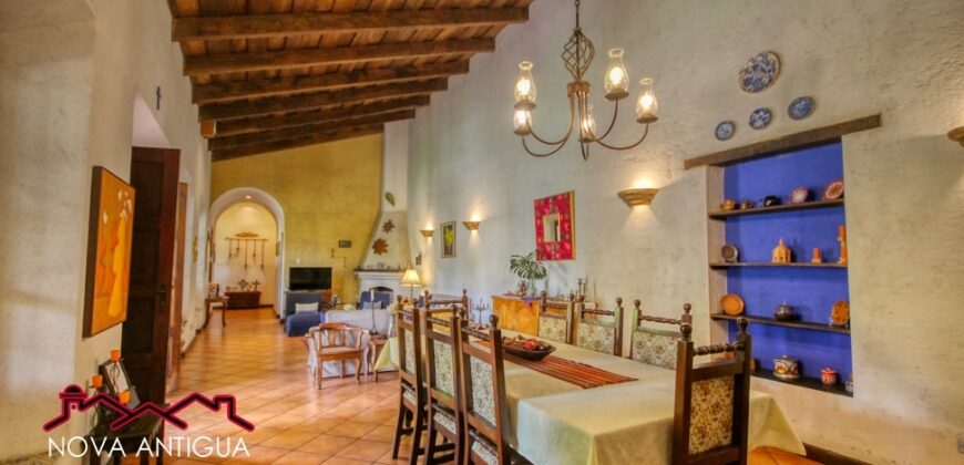 A4249 – Beautiful property with large garden