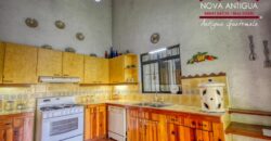 A4249 – Hermosa propiedad con amplio jardin