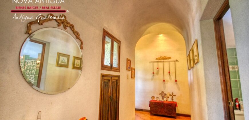 A4249 – Beautiful property with large garden
