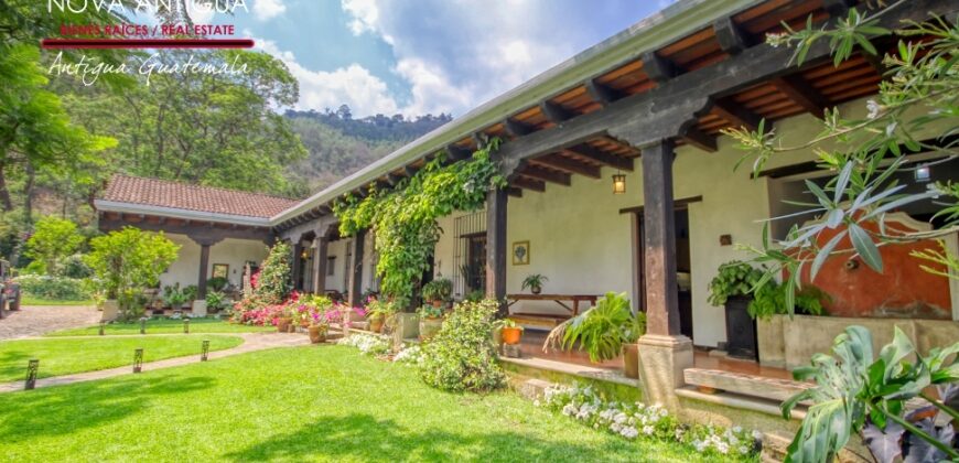 A4249 – Hermosa propiedad con amplio jardin