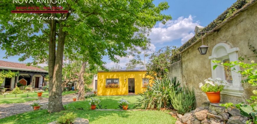 A4249 – Hermosa propiedad con amplio jardin