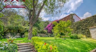 A4249 – Hermosa propiedad con amplio jardin