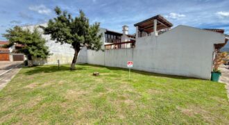 B151 – Terreno de esquina dentro de residencial en el area del calvario
