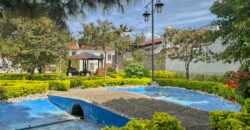 B151 – Terreno de esquina dentro de residencial en el area del calvario