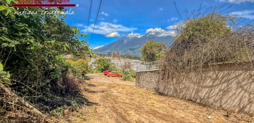 J149 – Land for Sale in the Old Town Area