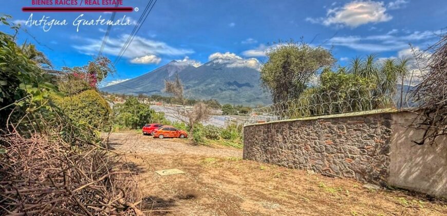 J149 – Land for Sale in the Old Town Area