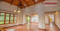 G44 – Casa dentro de residencial en el area de San Felipe de Jesus