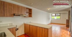 R36 – Bonita casa dentro de residencial carretera hacia Alotenango
