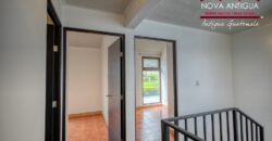 R36 – Bonita casa dentro de residencial carretera hacia Alotenango