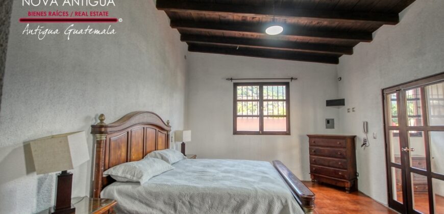 Acogedora Casa en Renta y/o Venta en Residencial Privado, Jocotenango