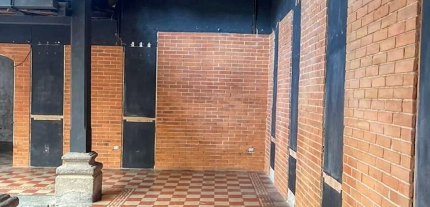 A4252 – Casa comercial en renta en el centro de Antigua G.