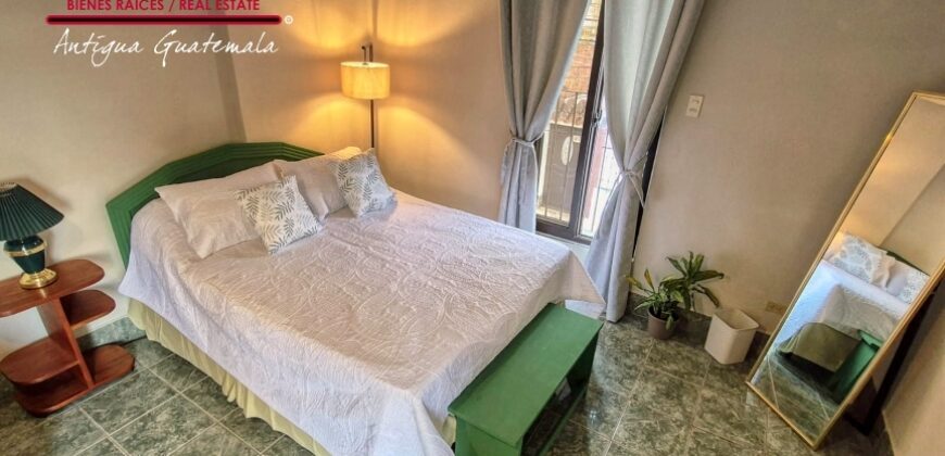A4250 – Apartamento en segundo nivel a poca distancia del centro de Antigua G.