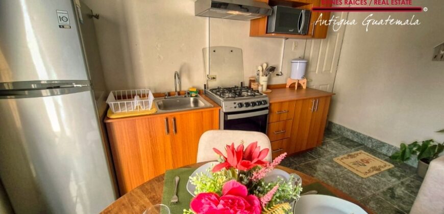 A4250 – Apartamento en segundo nivel a poca distancia del centro de Antigua G.