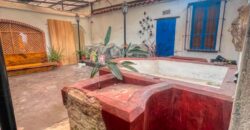 A4252 – Casa comercial en renta en el centro de Antigua G.