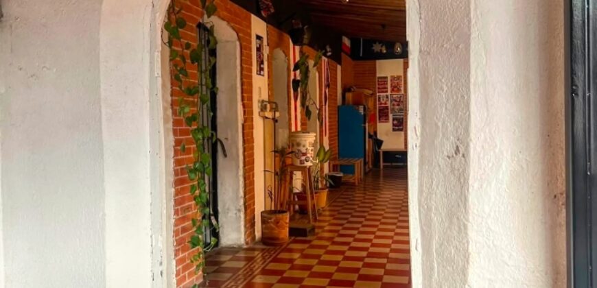 A4252 – Casa comercial en renta en el centro de Antigua G.