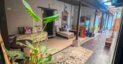 A4252 – Casa comercial en renta en el centro de Antigua G.