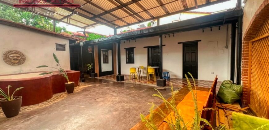 A4252 – Commercial house for rent in downtown Antigua G.