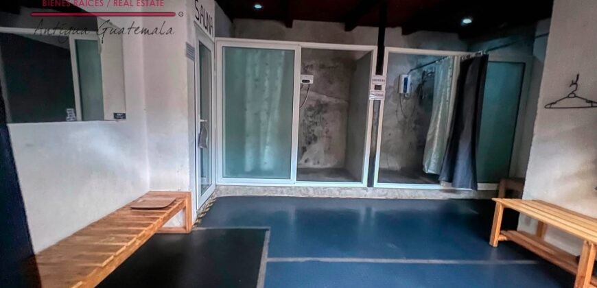 A4252 – Casa comercial en renta en el centro de Antigua G.
