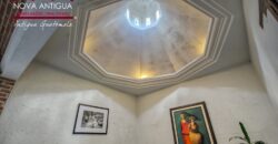 A4251 – Excellent investment opportunity in the center of Antigua G.