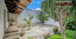 A4251 – Excellent investment opportunity in the center of Antigua G.