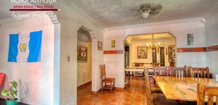 F494 – House plus apartment in a gated community