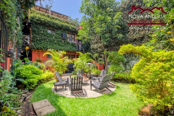 F494 – House plus apartment in a gated community