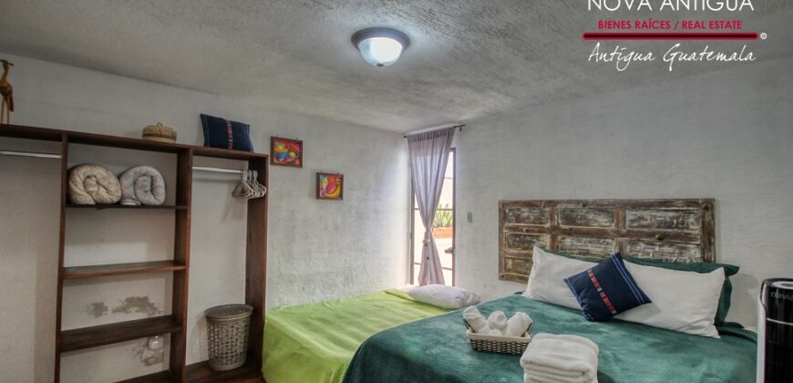 F493 – Spacious two-level house in a gated community