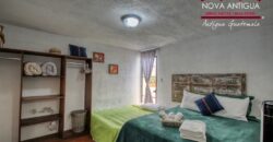 F493 – Amplia casa de dos niveles en fraccionamiento privado