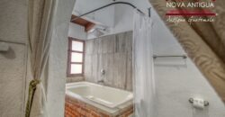 F493 – Spacious two-level house in a gated community