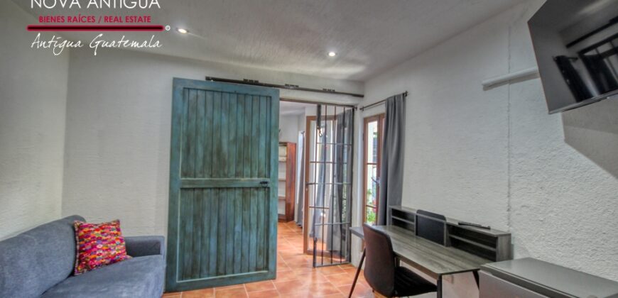 F493 – Spacious two-level house in a gated community
