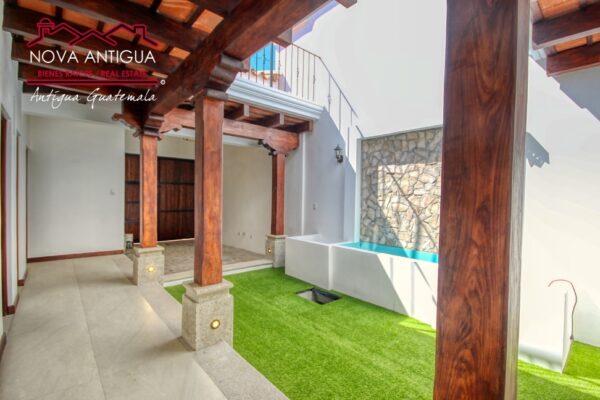 T51 – Casa en residencial carretera hacia San Miguel Dueñas