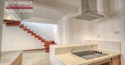 T51 – House in a gated community on the road to San Miguel Dueñas