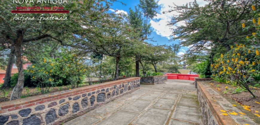 R375 – Land in Antigua Gardens