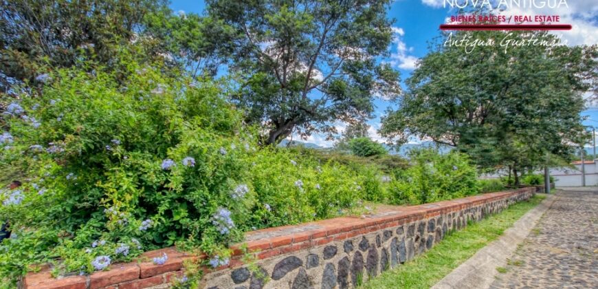 R375 – Terreno en Antigua Gardens