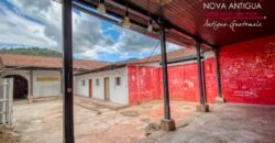 A4253 – Local en el centro de Antigua Guatemala