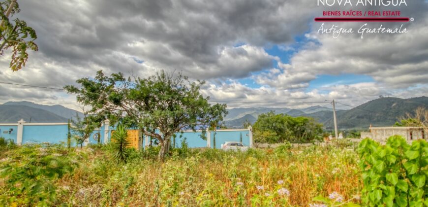 I486 – Terreno en venta en San Pedro las Huertas fuera de condominio