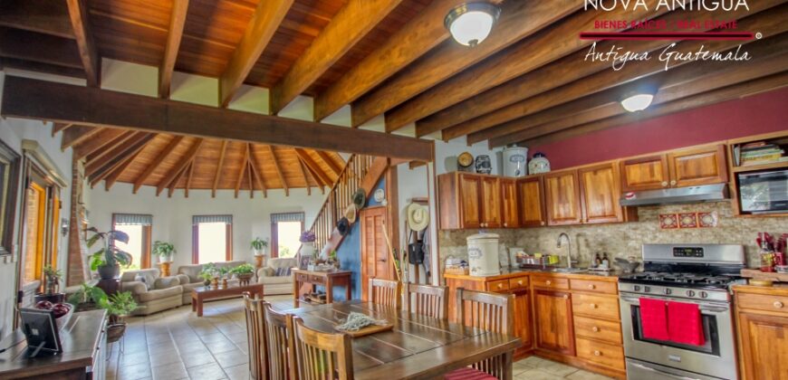 EH222 – Casa de campo en el area del Hato