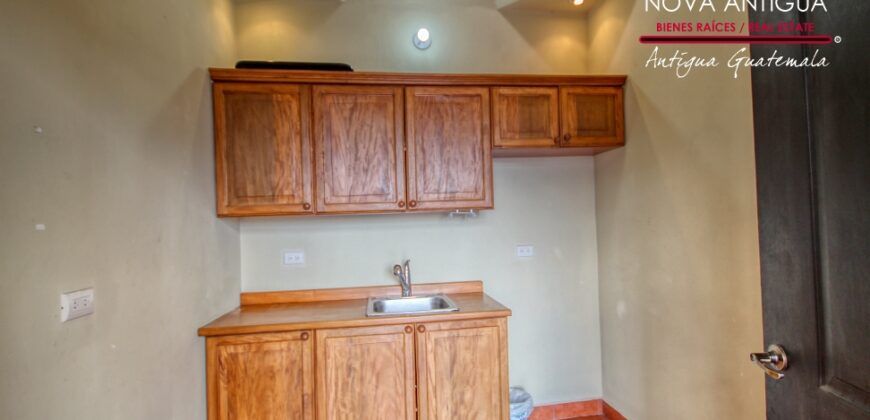 J153-Apartment located in Ciudad Vieja