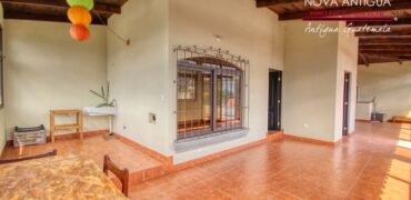 J153-Apartamento con ingreso compartido sin muebles ubicado en Ciudad Vieja